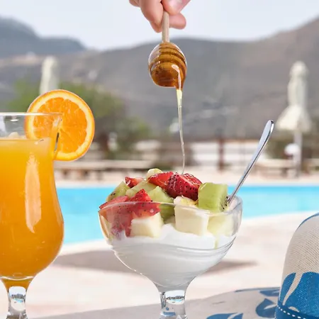 아파트호텔 Amorgion Village 4*